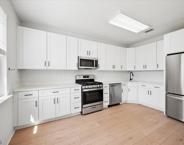 82 Hancock Dr - Photo Thumbnail 19