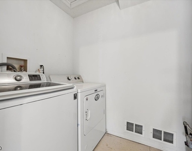 82 Hancock Dr - Photo Thumbnail 35