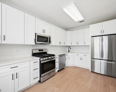 82 Hancock Dr - Photo Thumbnail 20