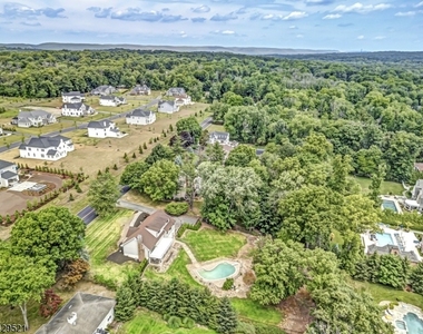 136 Carlough Rd - Photo Thumbnail 28
