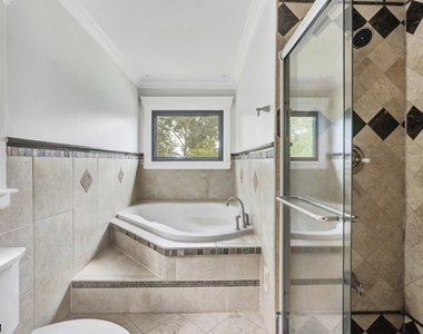 136 Carlough Rd - Photo Thumbnail 15