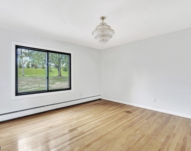 136 Carlough Rd - Photo Thumbnail 20