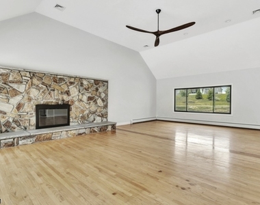 136 Carlough Rd - Photo Thumbnail 6