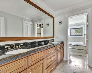 136 Carlough Rd - Photo Thumbnail 14