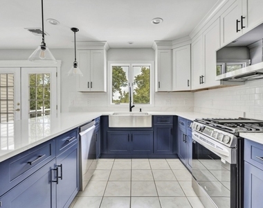136 Carlough Rd - Photo Thumbnail 9