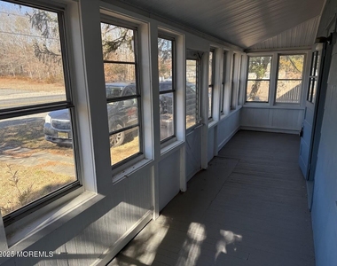 624 Main Street - Photo Thumbnail 4