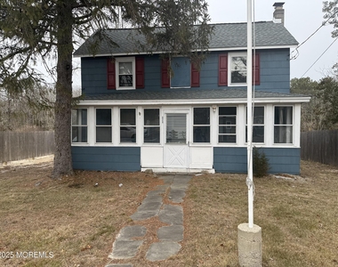 624 Main Street - Photo Thumbnail 12