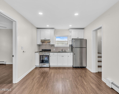 1411 3rd Avenue - Photo Thumbnail 7