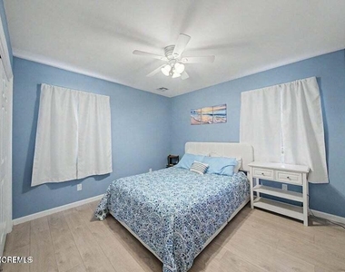 268 Fremont Avenue - Photo Thumbnail 5