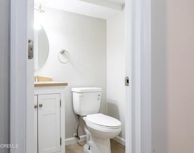 1103 Arlington Drive - Photo Thumbnail 14