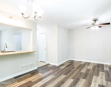 1103 Arlington Drive - Photo Thumbnail 8