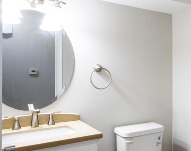 1103 Arlington Drive - Photo Thumbnail 15