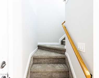 1103 Arlington Drive - Photo Thumbnail 18