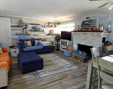 4 Cedar Crest Drive - Photo Thumbnail 2