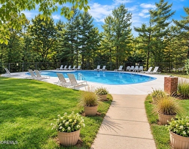 188 Heywood Court - Photo Thumbnail 33