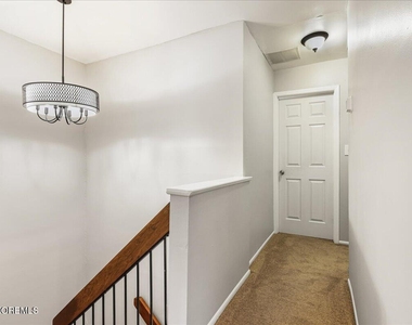 188 Heywood Court - Photo Thumbnail 19