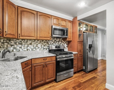 188 Heywood Court - Photo Thumbnail 7