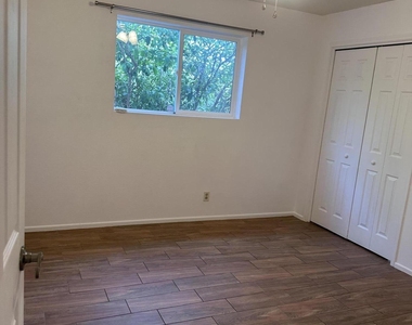 308 E Ellis Drive - Photo Thumbnail 15