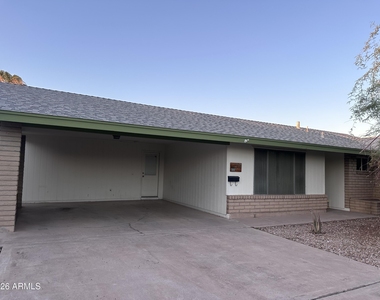 308 E Ellis Drive - Photo Thumbnail 1