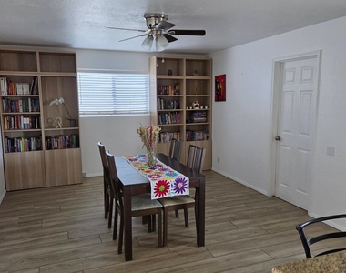 308 E Ellis Drive - Photo Thumbnail 7