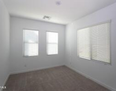 6336 W Warner Street - Photo Thumbnail 28