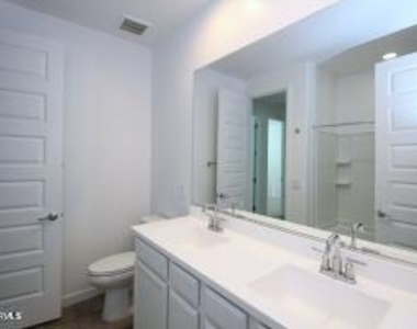 6336 W Warner Street - Photo Thumbnail 16