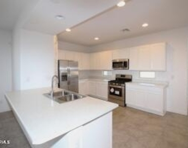 6336 W Warner Street - Photo Thumbnail 20