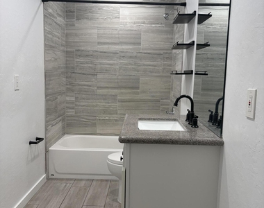 3643 W Garfield Street - Photo Thumbnail 6