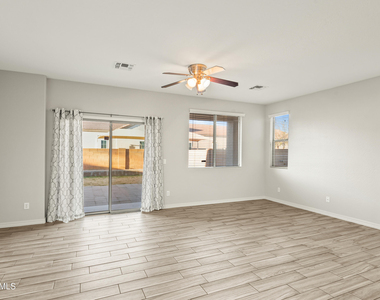 14772 W Riviera Drive - Photo Thumbnail 8