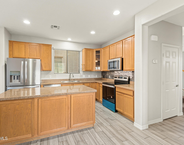 14772 W Riviera Drive - Photo Thumbnail 13