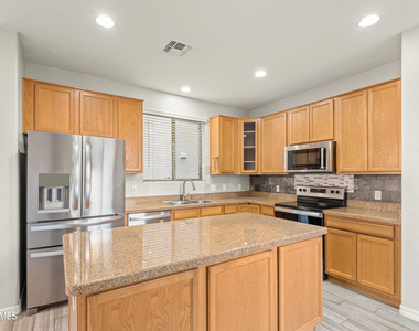 14772 W Riviera Drive - Photo Thumbnail 12