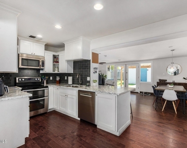 1103 E Georgia Avenue - Photo Thumbnail 12