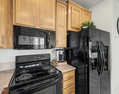 654 E Ranch Road - Photo Thumbnail 15