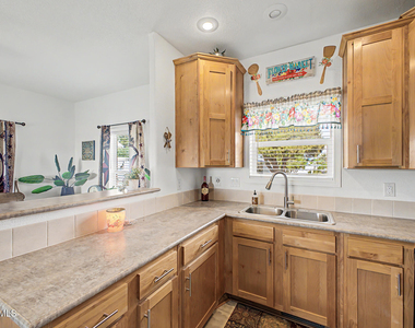 654 E Ranch Road - Photo Thumbnail 13