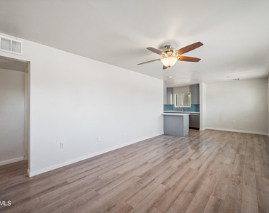 1022 W Elna Rae Street - Photo Thumbnail 9