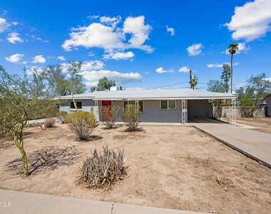 1022 W Elna Rae Street - Photo Thumbnail 7