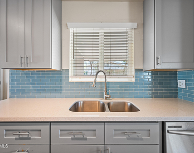 1022 W Elna Rae Street - Photo Thumbnail 14