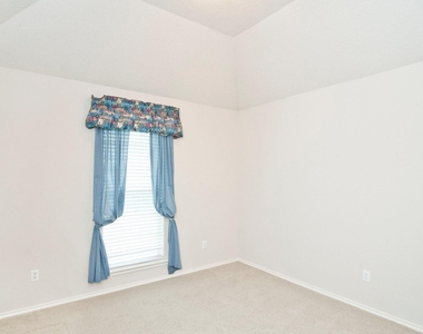 7757 Lancelot Road - Photo Thumbnail 25