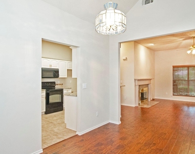 7757 Lancelot Road - Photo Thumbnail 9