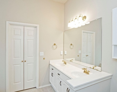 7757 Lancelot Road - Photo Thumbnail 20