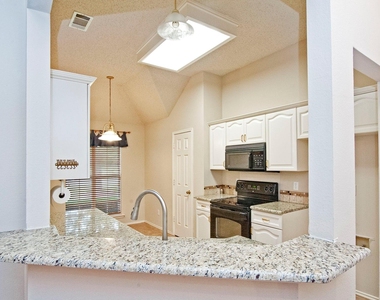 7757 Lancelot Road - Photo Thumbnail 14