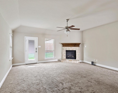 808 Kinghaven Drive - Photo Thumbnail 8