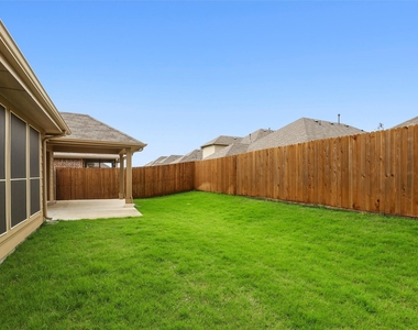 808 Kinghaven Drive - Photo Thumbnail 22