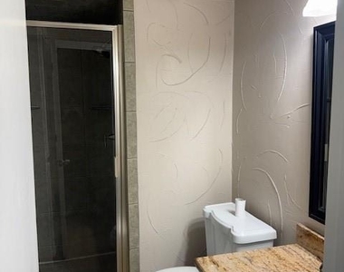 14922 Hillcrest Road - Photo Thumbnail 9