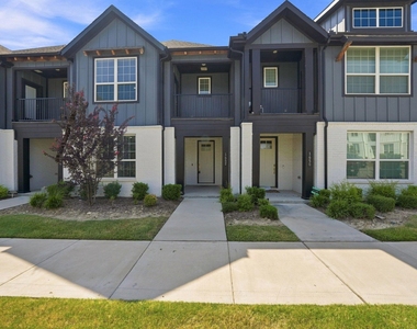 1652 Jessica Drive - Photo Thumbnail 2