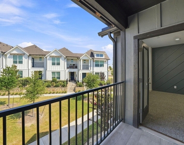 1652 Jessica Drive - Photo Thumbnail 23