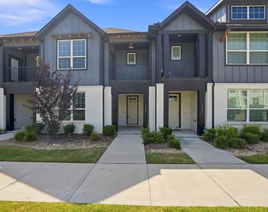 1652 Jessica Drive - Photo Thumbnail 4