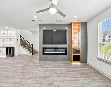 1652 Jessica Drive - Photo Thumbnail 10