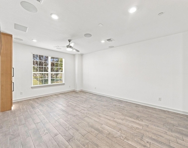 1652 Jessica Drive - Photo Thumbnail 9
