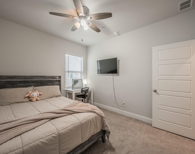 12933 Couture Drive - Photo Thumbnail 27
